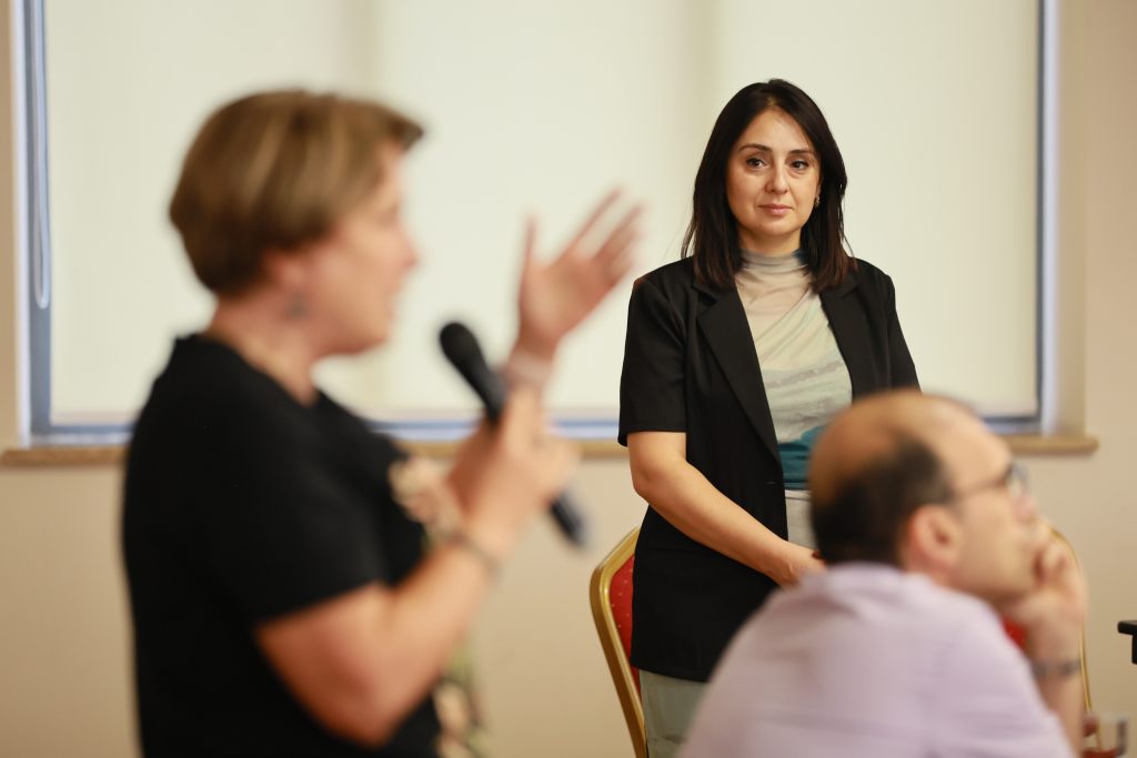 Picture of woman speaking